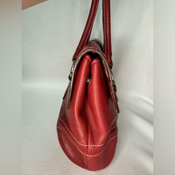 SOLD Coach Red Leather Shoulder Bag w/Large Silver Buckle GUC #10913 - Picture 9 of 13